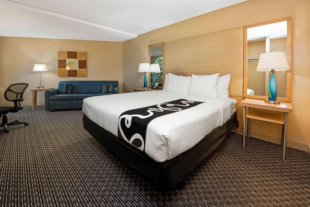 La Quinta By Wyndham West Palm Beach Airport Room photo